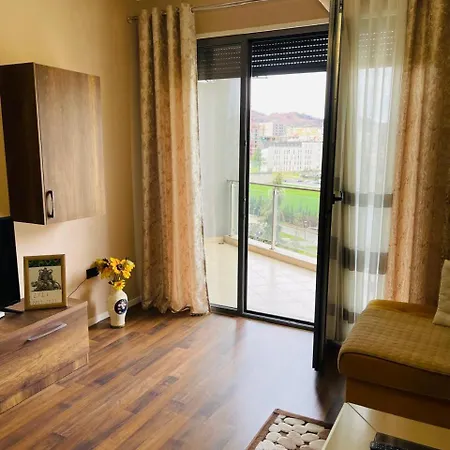 아파트 Spacious Modern 2br At Artificial Park