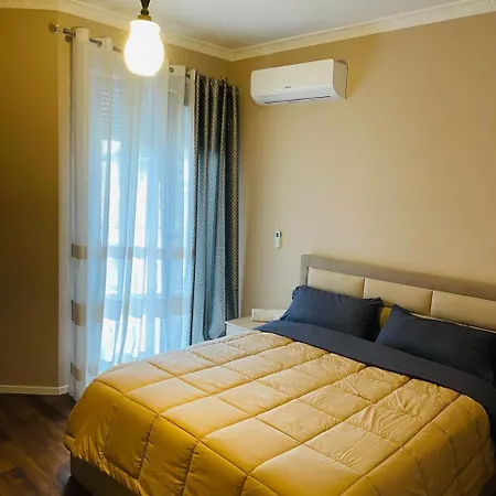 Spacious Modern 2br At Artificial Park 아파트 *