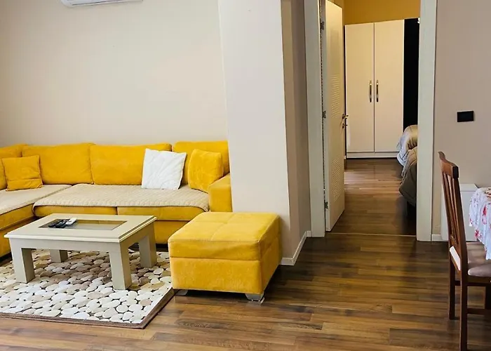 Spacious Modern 2br At Artificial Park 아파트 티라나