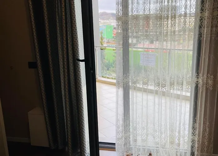 Spacious Modern 2br At Artificial Park 아파트