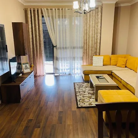 Spacious Modern 2br At Artificial Park 地拉那